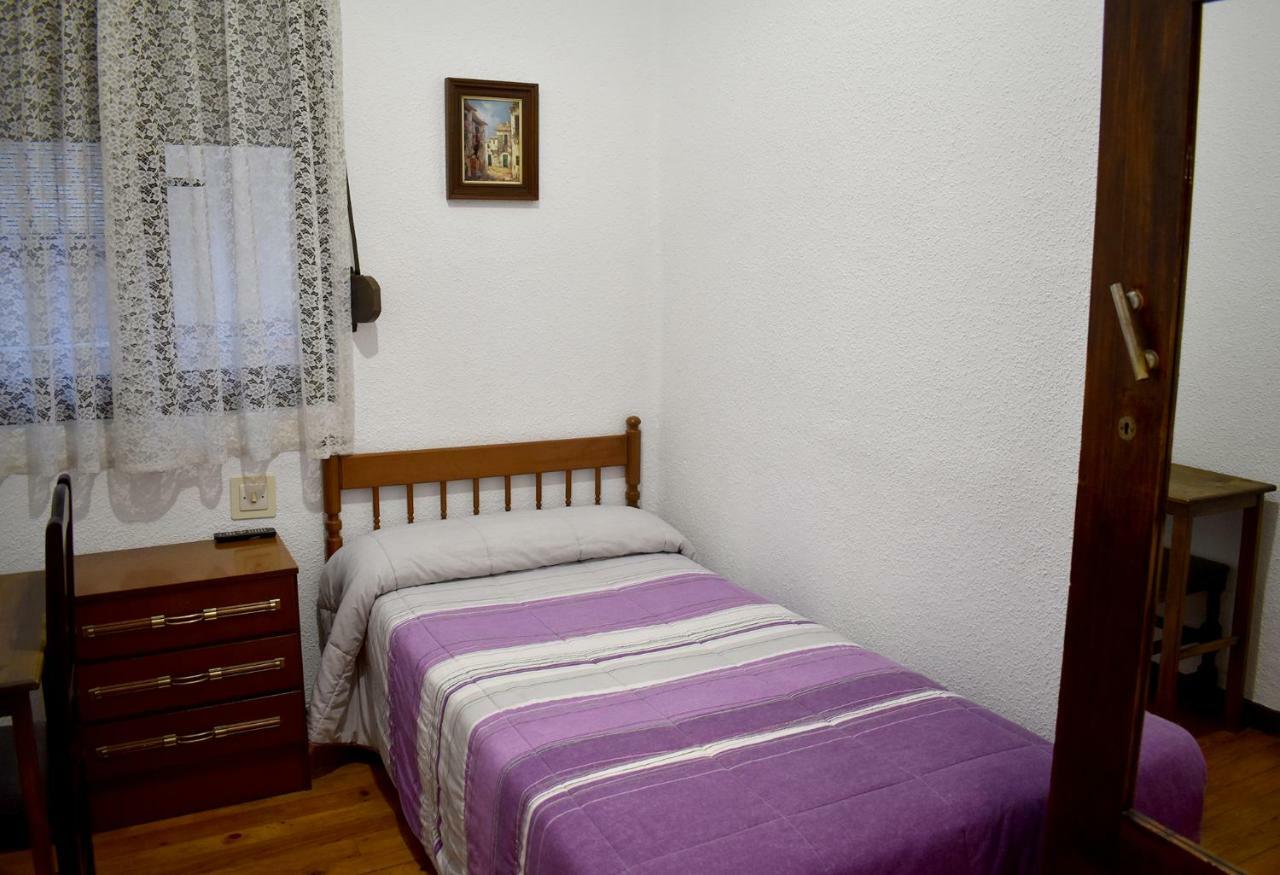 Hotel Hostal Oviedo León Exteriér fotografie