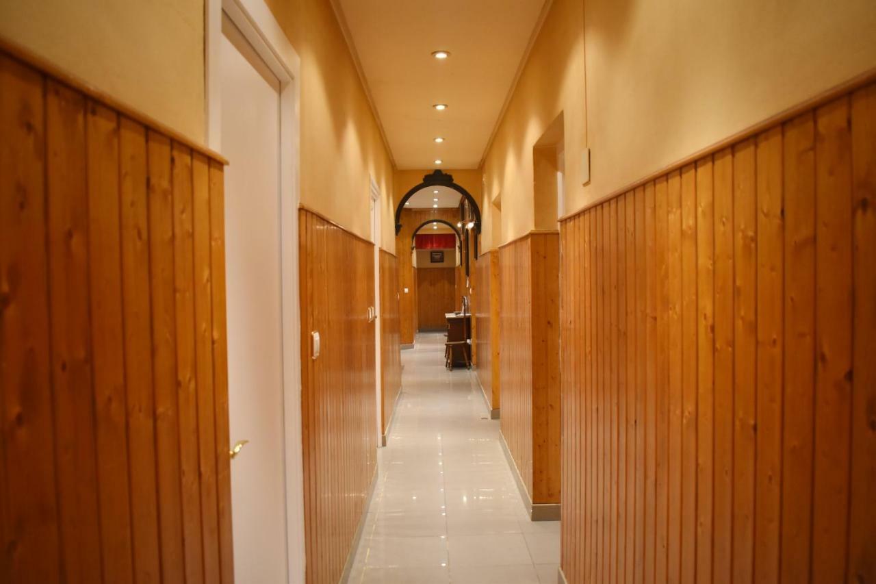 Hotel Hostal Oviedo León Exteriér fotografie