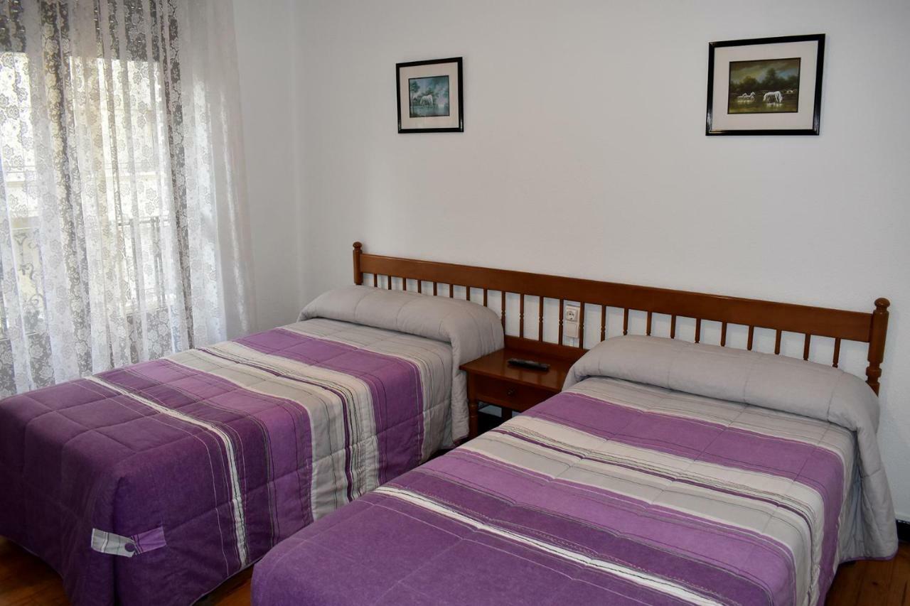Hotel Hostal Oviedo León Exteriér fotografie