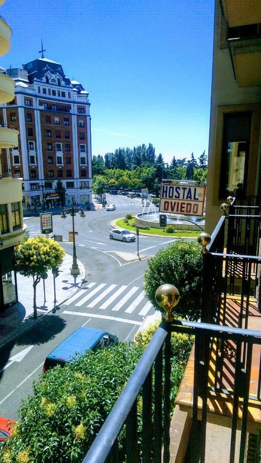 Hotel Hostal Oviedo León Exteriér fotografie