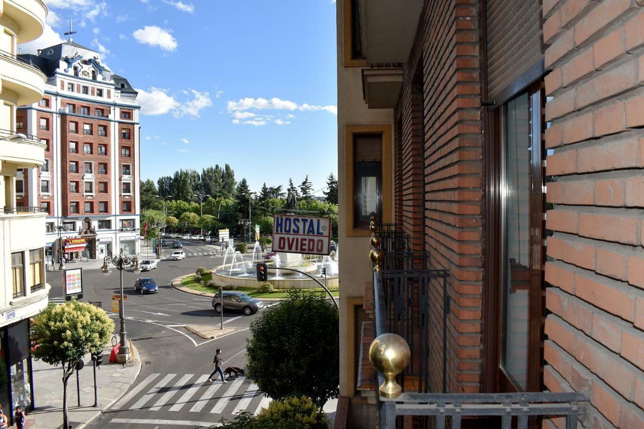 Hotel Hostal Oviedo León Exteriér fotografie